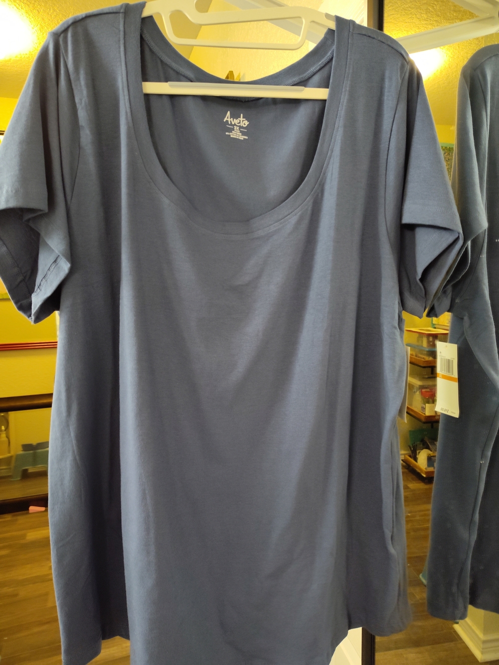 Aveto Women’s Scoop Neck T-Shirt in Slate Blue